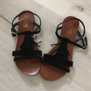 ✨GUC✨ Topshop • Fringe Sandal